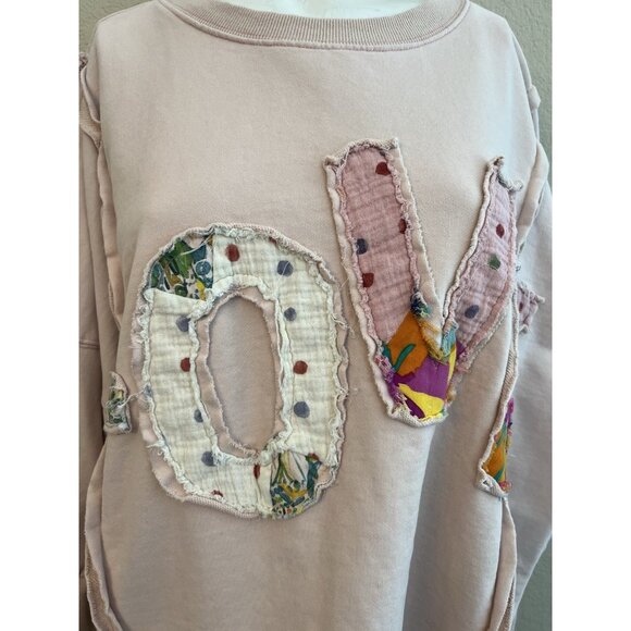 Easel Ladies Medium Pink Oversized LOVE Raw Hem Patches Floral Sweatshirt - Picture 3 of 12